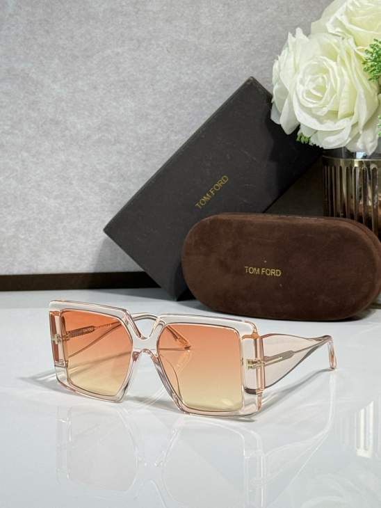 Picture of Tom Ford Sunglasses _SKUfw77817179fw